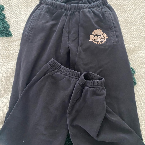 Roots, Women’s XS, black sweatpants - Picture 1 of 3